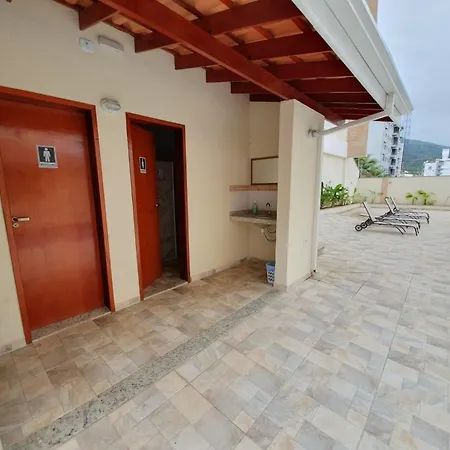 Lindo Apto Com 3 Quartos, Apenas 1 Quadra Da Praia Das Toninhas Ubatuba Exterior photo