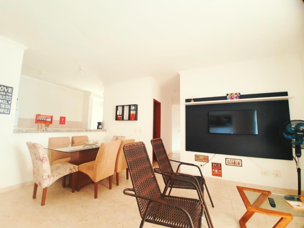 Lindo Apto Com 3 Quartos, Apenas 1 Quadra Da Toninhas