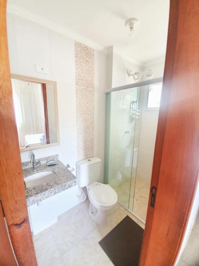 Lindo Apto Com 3 Quartos, Apenas 1 Quadra Da Toninhas
