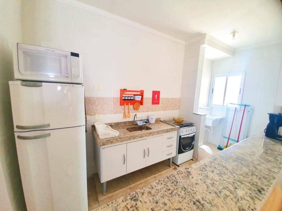 Apartamento Lindo Apto Com 3 Quartos, Apenas 1 Quadra Da Toninhas *